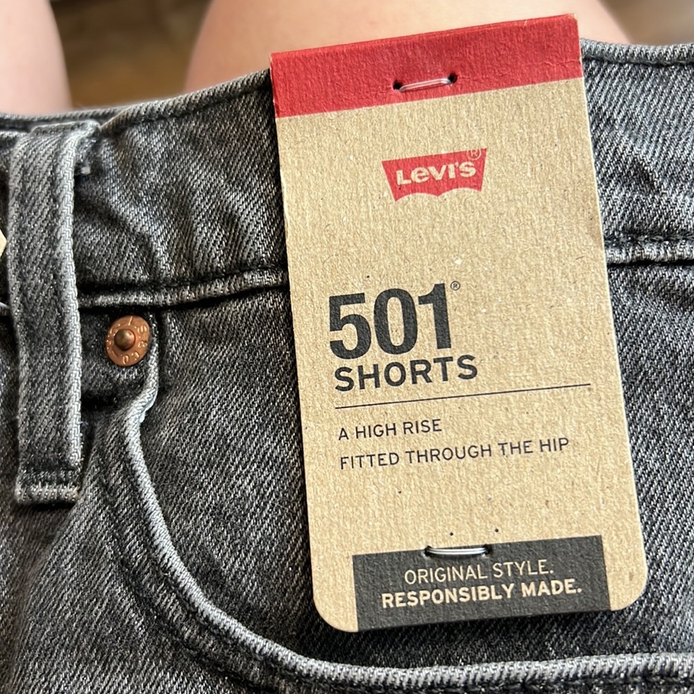 NWT Levi’s 501 Washed Black/Gray Denim Shorts - Picture 3 of 5